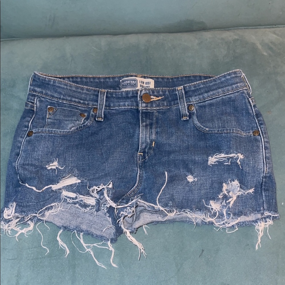 Levi’s Signature Denim Shorts size 6